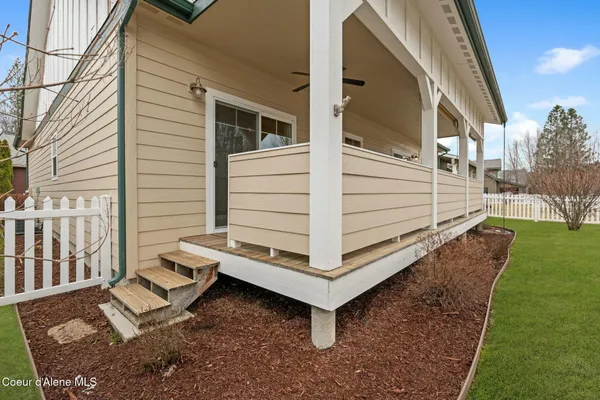 $605,000 | 424 Becker Lane, Dover, ID 83825