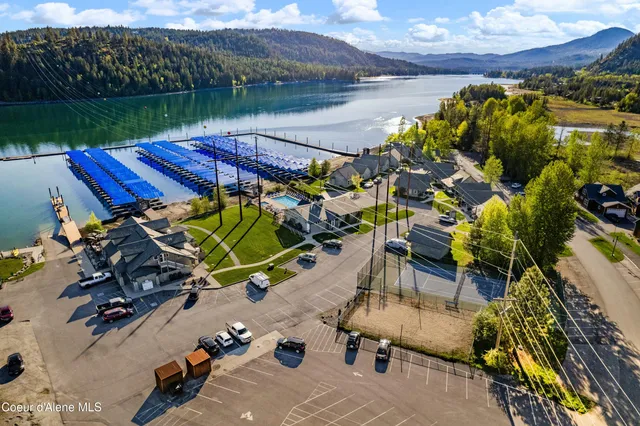 $605,000 | 424 Becker Lane, Dover, ID 83825