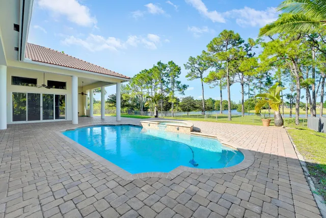 $11,000 | 11985 Carnegie Place, West Palm Beach, FL 33412