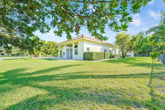 $11,000 | 11985 Carnegie Place, West Palm Beach, FL 33412