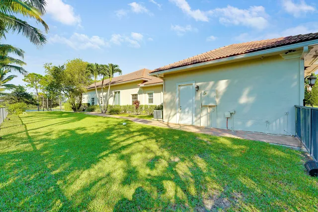 $11,000 | 11985 Carnegie Place, West Palm Beach, FL 33412