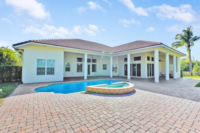 $11,000 | 11985 Carnegie Place, West Palm Beach, FL 33412