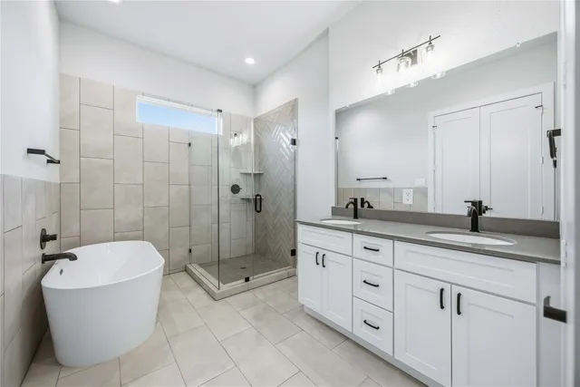 $2,400 | 6117 De Campo Street, Houston, TX 77091