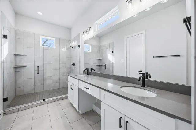 $2,400 | 6117 De Campo Street, Houston, TX 77091