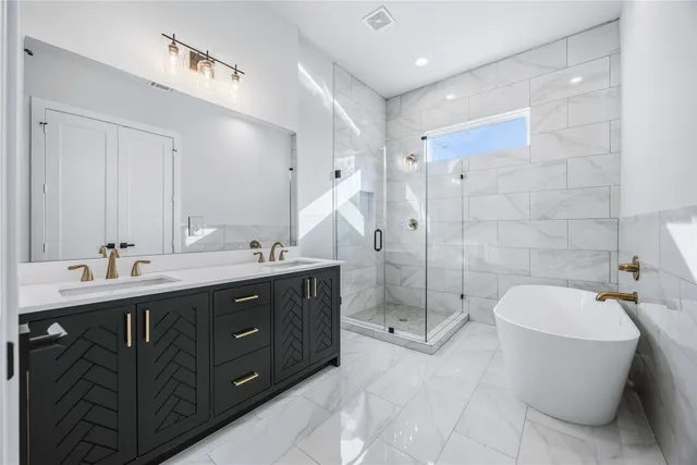 $2,400 | 6117 De Campo Street, Houston, TX 77091