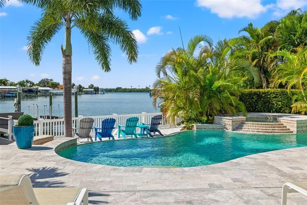 $2,999,000 | 511 Windward Passage, Clearwater Beach, FL 33767
