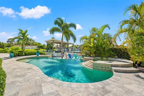 $2,999,000 | 511 Windward Passage, Clearwater Beach, FL 33767