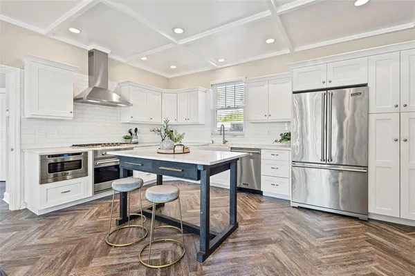 $2,999,000 | 511 Windward Passage, Clearwater Beach, FL 33767