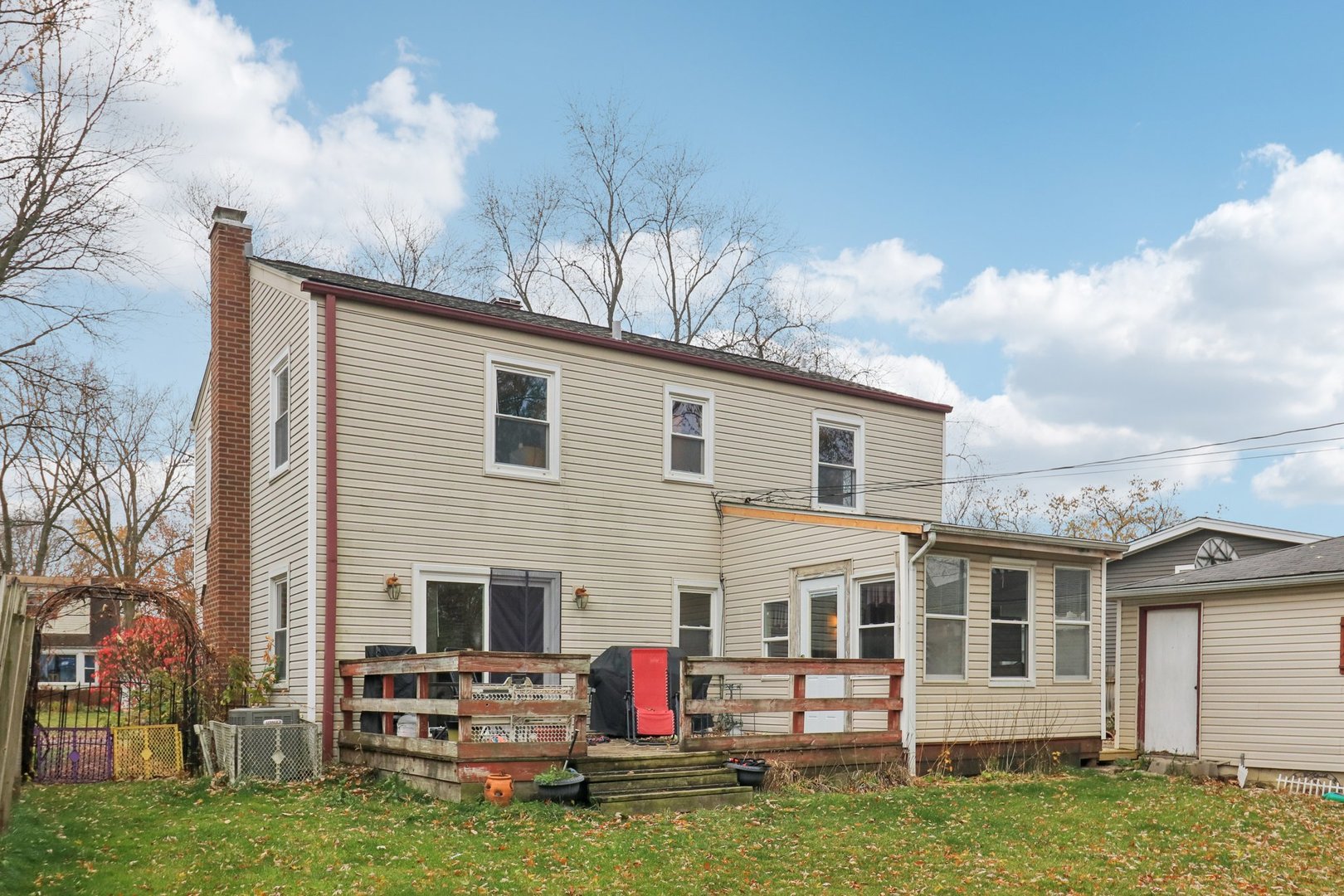 610 Maple Drive Buffalo Grove, IL 60089 - Photo 33 of 39 a view of a house with a yard
