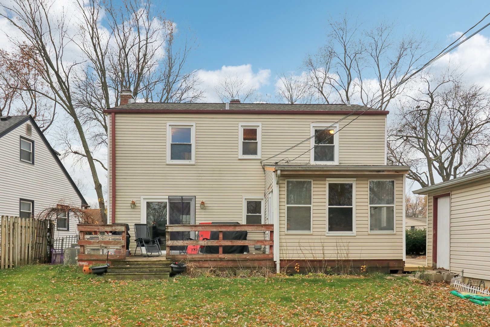 610 Maple Drive Buffalo Grove, IL 60089 - Photo 34 of 39 a backyard of a house with outdoor seating