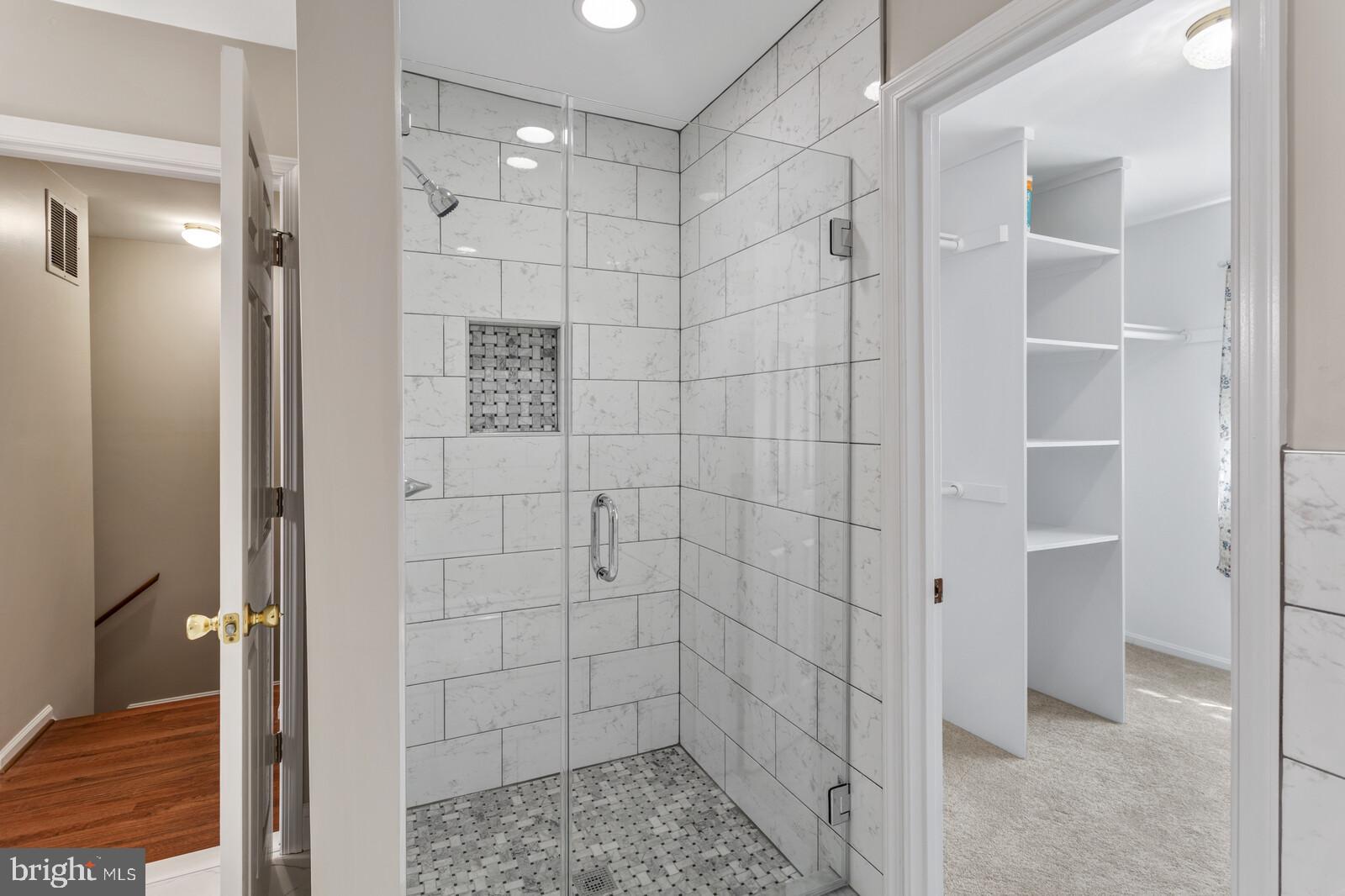 8507 Stonewall Road Manassas, VA 20110 - Photo 19 of 32 Standing shower with high-end glass door