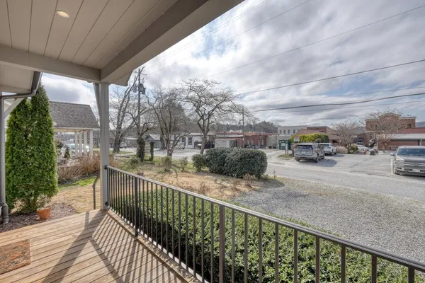 $3,000 | 56 Oak Crescent Circle, Clayton, GA 30525