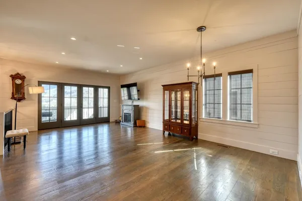 $3,000 | 56 Oak Crescent Circle, Clayton, GA 30525