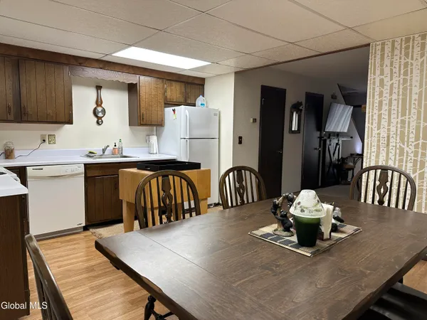 $195,000 | 11 Overlook Lane North, Unit B, Warrensburg, NY 12817