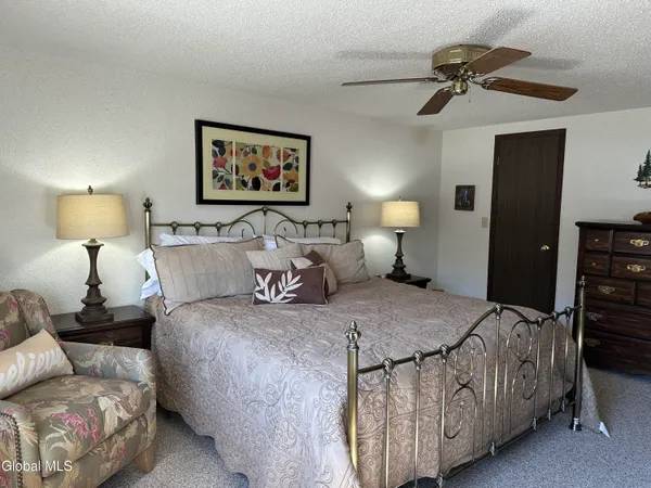 $195,000 | 11 Overlook Lane North, Unit B, Warrensburg, NY 12817