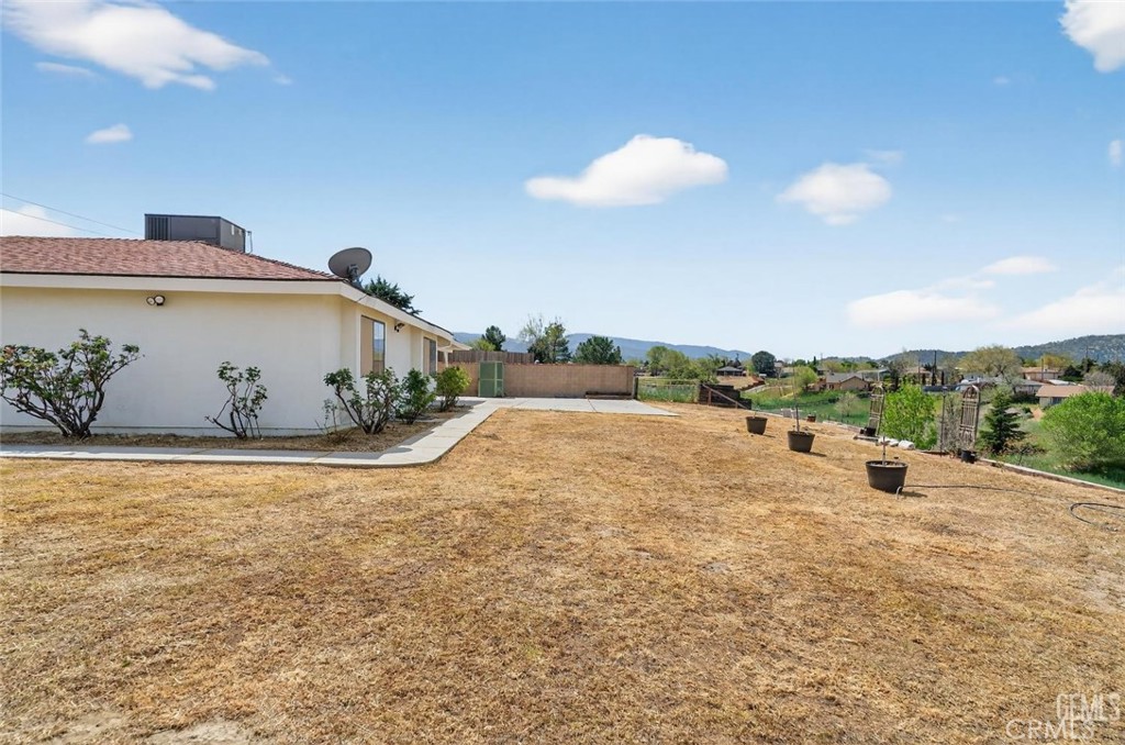 21601 Westwood Boulevard Tehachapi, CA 93561 - Photo 7 of 32