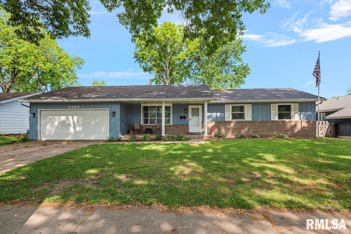 2489 Arrowhead Drive Springfield, IL 62702 - Photo 1 of 40