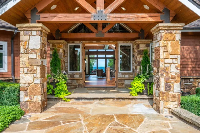 $6,500,000 | 5707 Bay Shore Drive, Sturgeon Bay, WI 54235