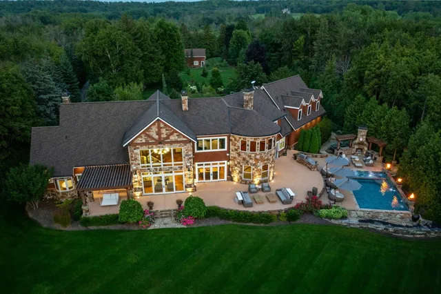 $6,500,000 | 5707 Bay Shore Drive, Sturgeon Bay, WI 54235