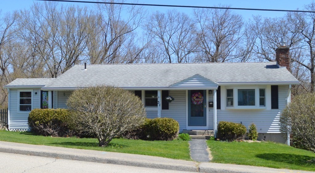 31 Manor Road Auburn, MA 01501 - Photo 1 of 16 Gallery Image 1