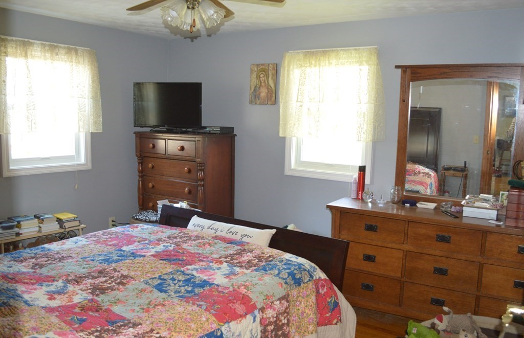 31 Manor Road Auburn, MA 01501 - Photo 7 of 16 Gallery Image 7