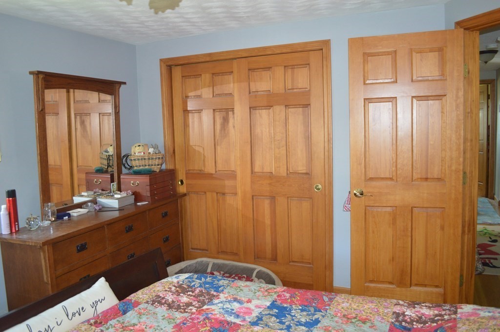 31 Manor Road Auburn, MA 01501 - Photo 8 of 16 Gallery Image 8