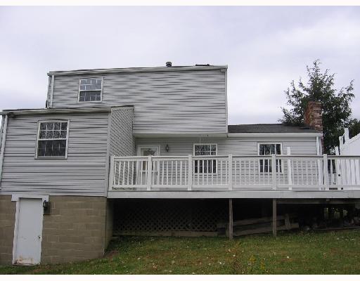 103 Gable Road Cranberry Township, PA 16066 - Photo 2 of 8 Exterior Back.