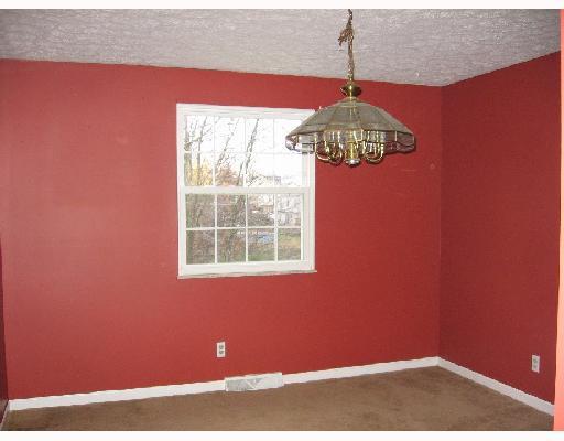 103 Gable Road Cranberry Township, PA 16066 - Photo 5 of 8 Dining Room.