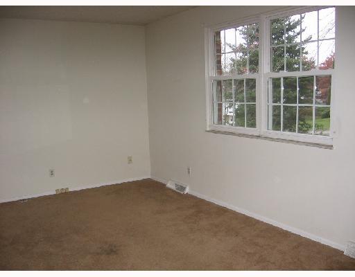 103 Gable Road Cranberry Township, PA 16066 - Photo 6 of 8 Living Room.