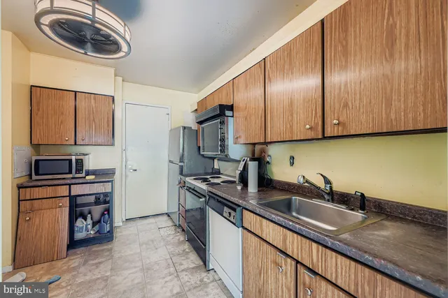 $75,000 | 6606 Park Heights Avenue, Unit 305, Baltimore, MD 21215