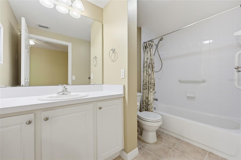9172 Southwest 52nd Road, Unit 103 Gainesville, FL 32608 - Photo 14 of 31