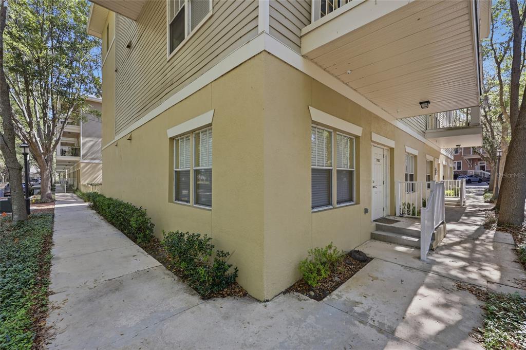9172 Southwest 52nd Road, Unit 103 Gainesville, FL 32608 - Photo 3 of 31