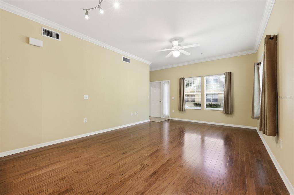 9172 Southwest 52nd Road, Unit 103 Gainesville, FL 32608 - Photo 6 of 31