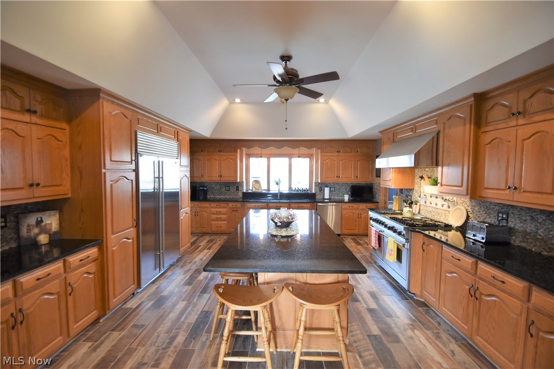 16412 Diagonal Road Lagrange, OH 44050 - Photo 13 of 34