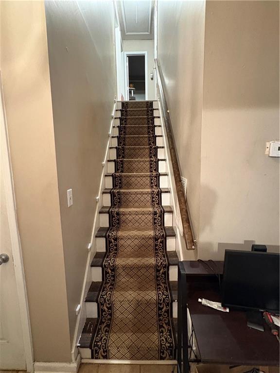 2275 Briar Knoll Road Lithonia, GA 30058 - Photo 3 of 24