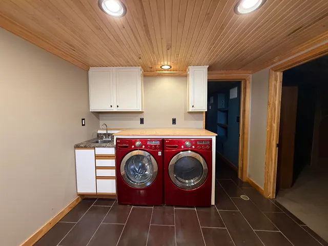 $235,000 | 126 5th Street Northwest, Chisholm, MN 55719