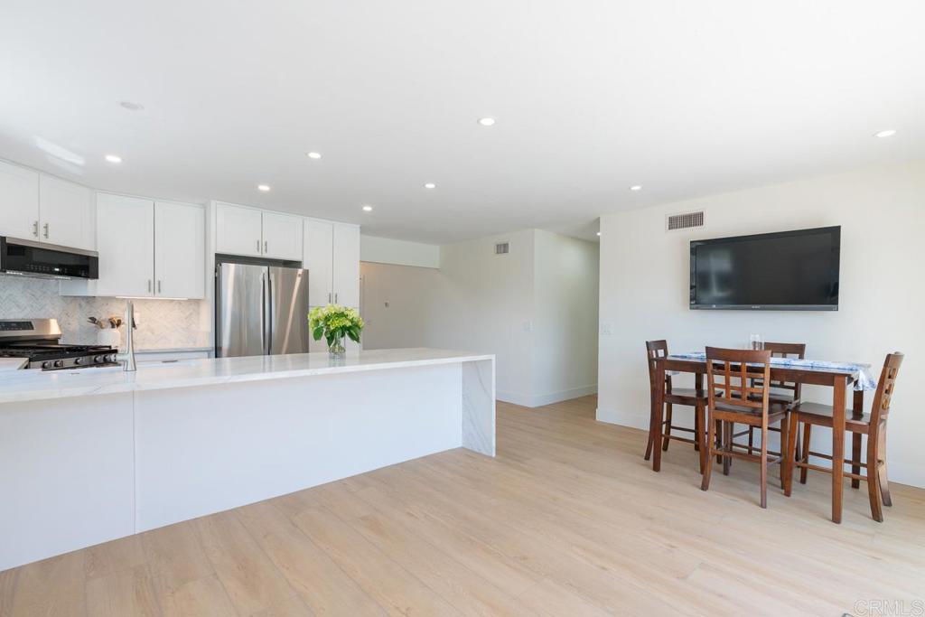 11007 Crystal Springs Road Santee, CA 92071 - Photo 15 of 33 Dining Room