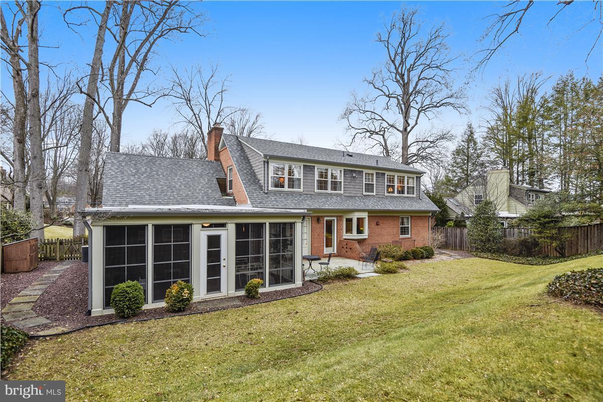 5900 Overlea Road Bethesda, MD 20816 - Photo 3 of 30 Spacious 400 sq. ft. three season sunroom
