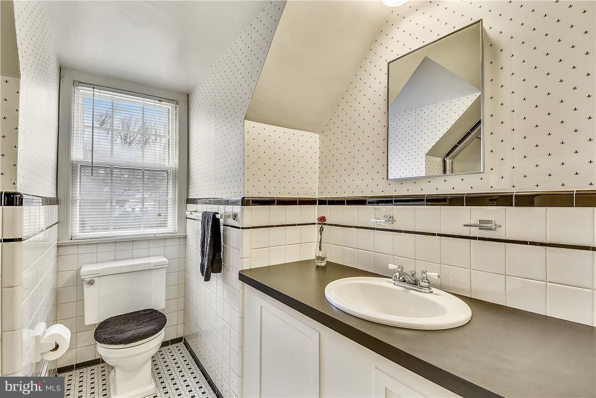 5900 Overlea Road Bethesda, MD 20816 - Photo 22 of 30 Main Hall Bath