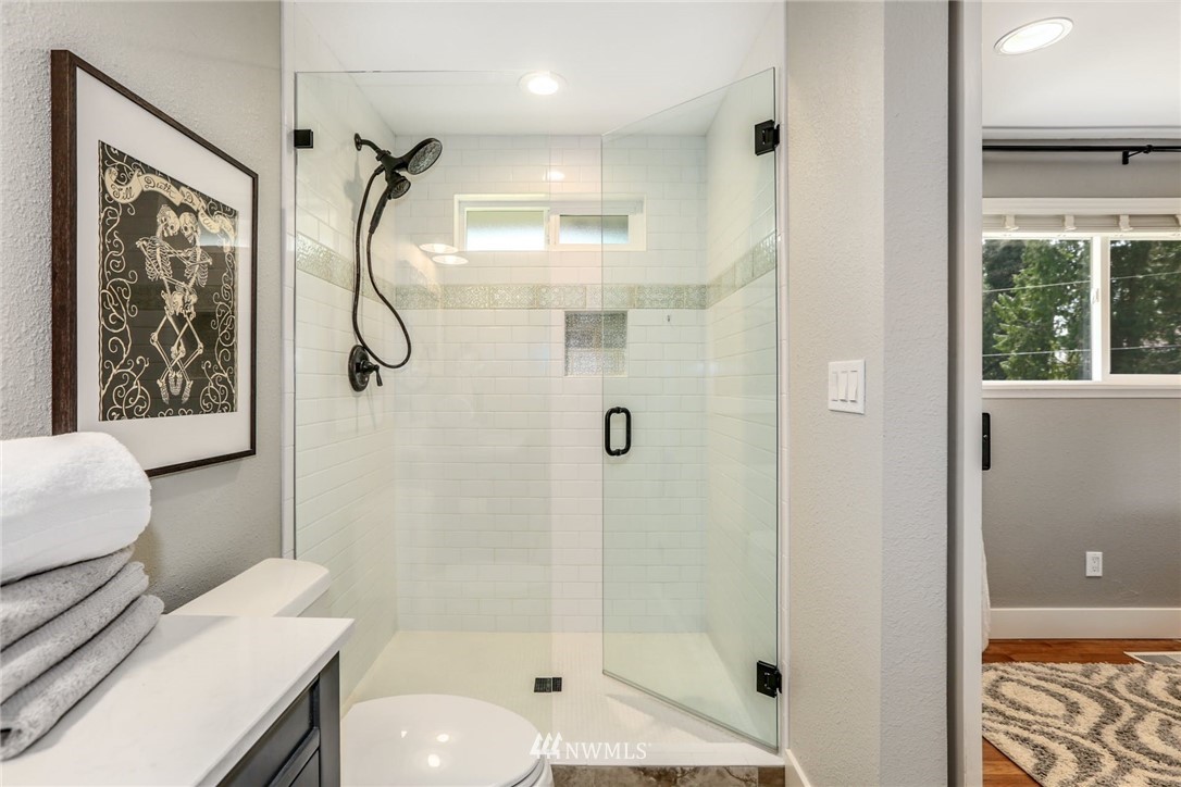 20620 Southeast 158th Street Renton, WA 98059 - Photo 14 of 26