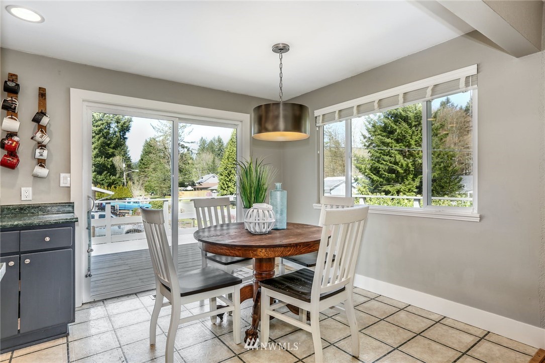 20620 Southeast 158th Street Renton, WA 98059 - Photo 4 of 26