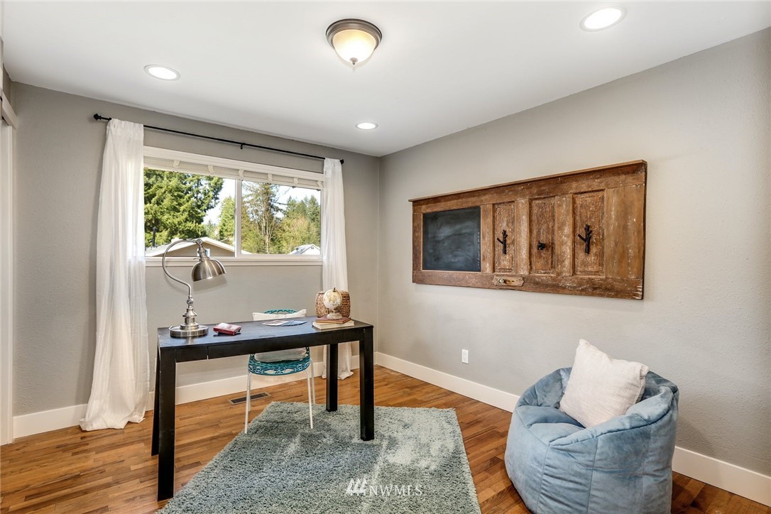 20620 Southeast 158th Street Renton, WA 98059 - Photo 8 of 26