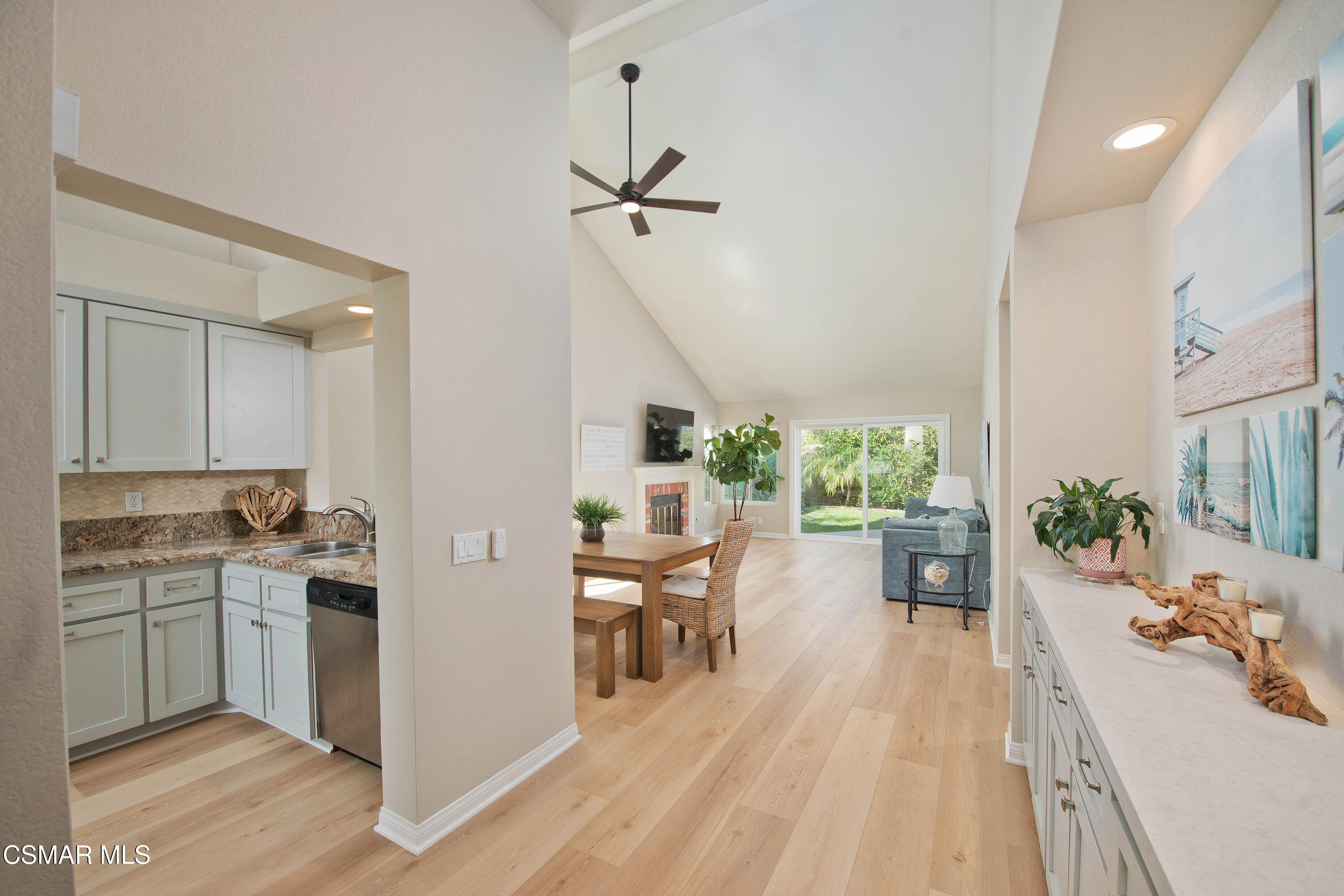 65 Iron Ridge Lane Simi Valley, CA 93065 - Photo 5 of 33 DSC_5552