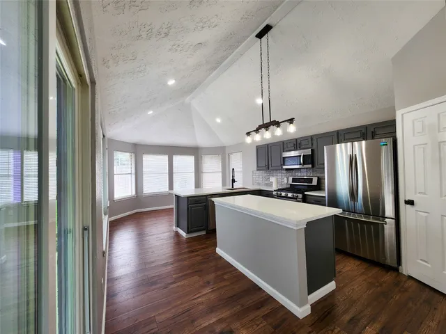 $2,150 | 2118 Creston Drive, Spring, TX 77386