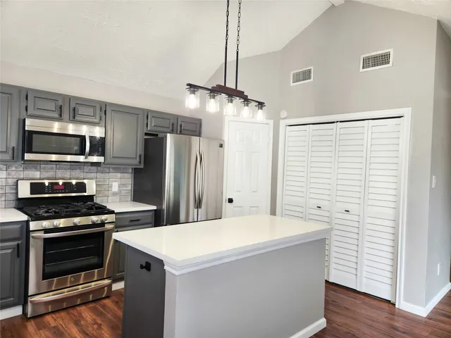 $2,150 | 2118 Creston Drive, Spring, TX 77386