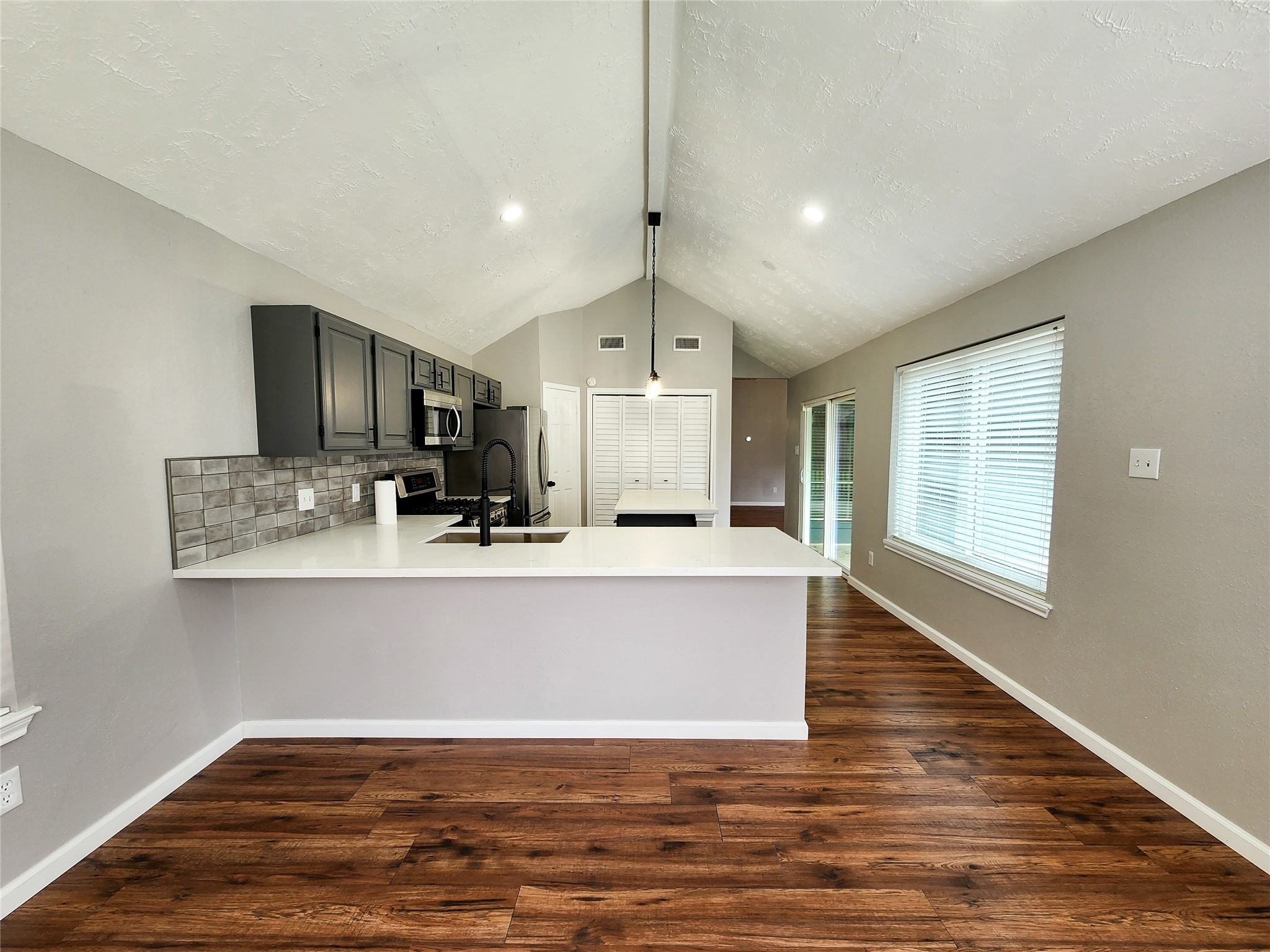 2118 Creston Drive Spring, TX 77386 - Photo 5 of 24