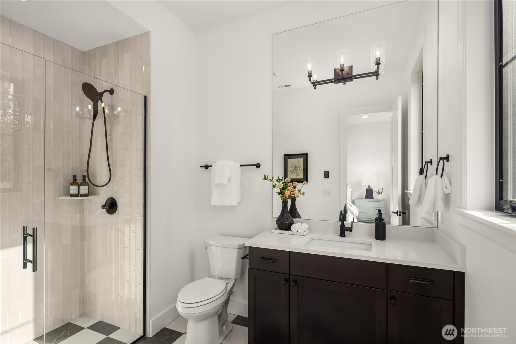 13988 Southeast 5th Street Bellevue, WA 98005 - Photo 14 of 39