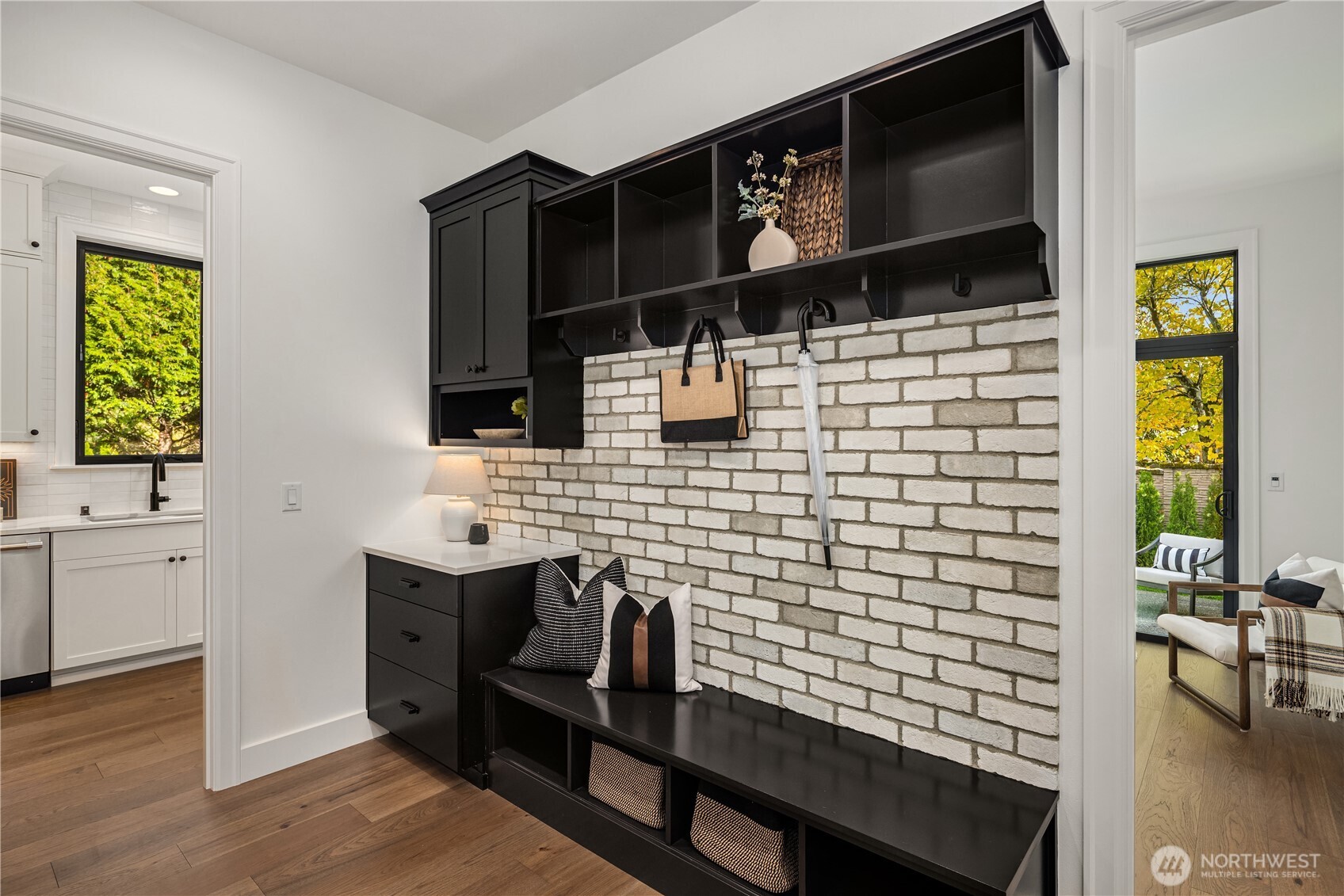 13988 Southeast 5th Street Bellevue, WA 98005 - Photo 20 of 39