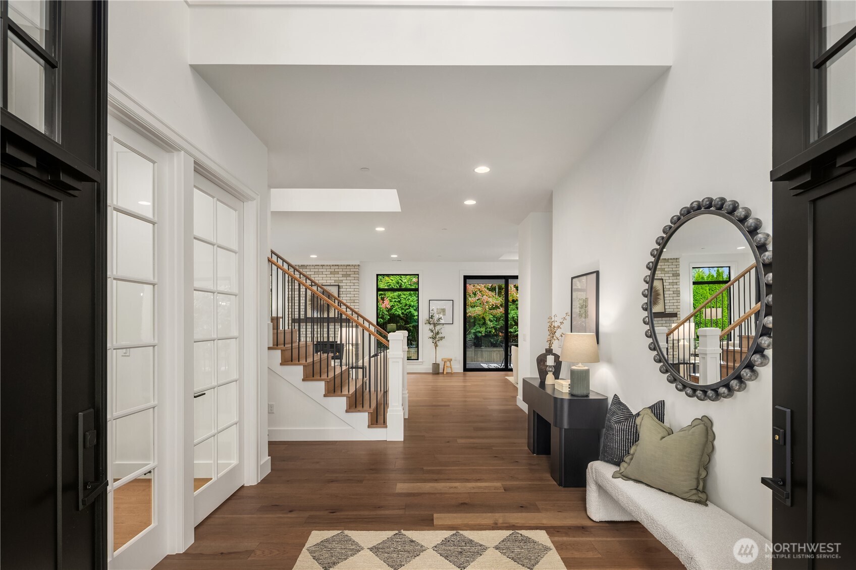 13988 Southeast 5th Street Bellevue, WA 98005 - Photo 2 of 39