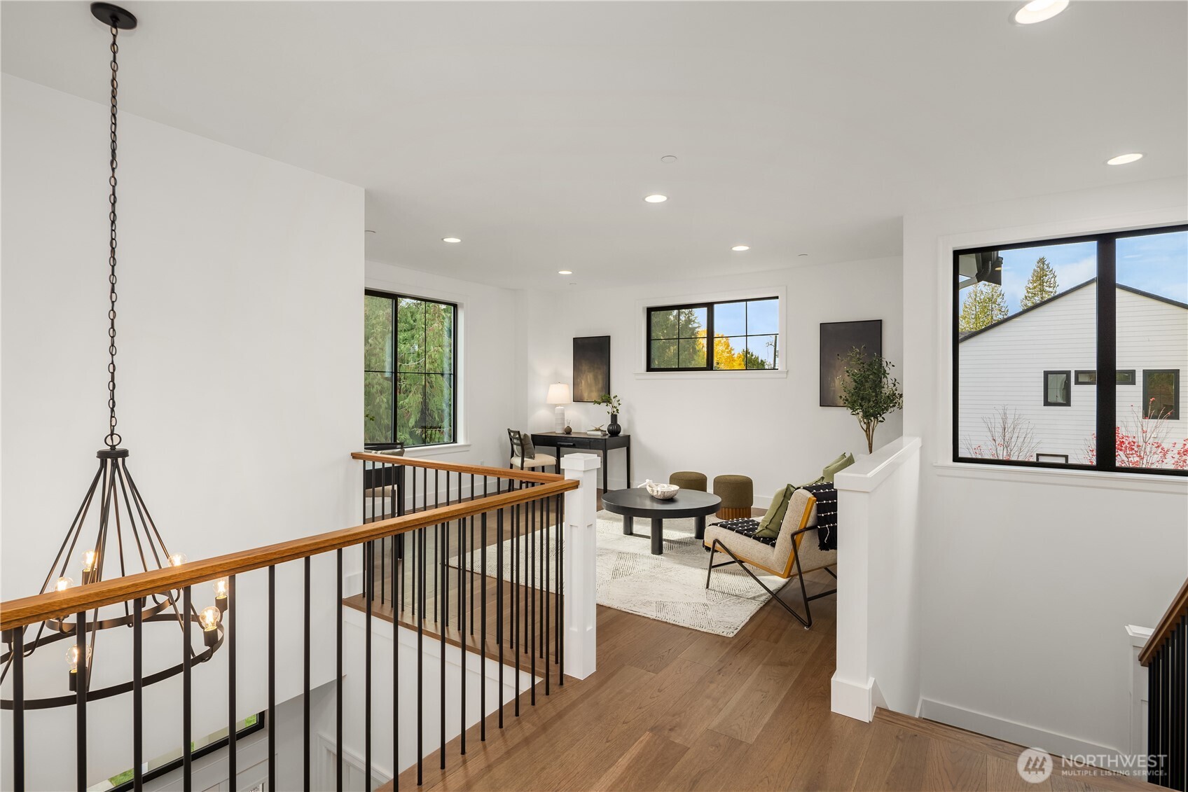 13988 Southeast 5th Street Bellevue, WA 98005 - Photo 23 of 39